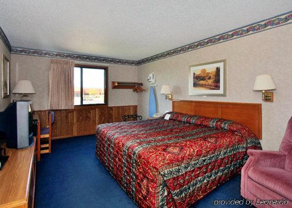 Econo Lodge Inn & Suites 더뷰크 객실 사진