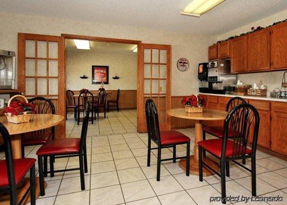 Econo Lodge Inn & Suites 더뷰크 레스토랑 사진